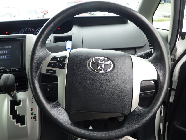 2012 Toyota Voxy